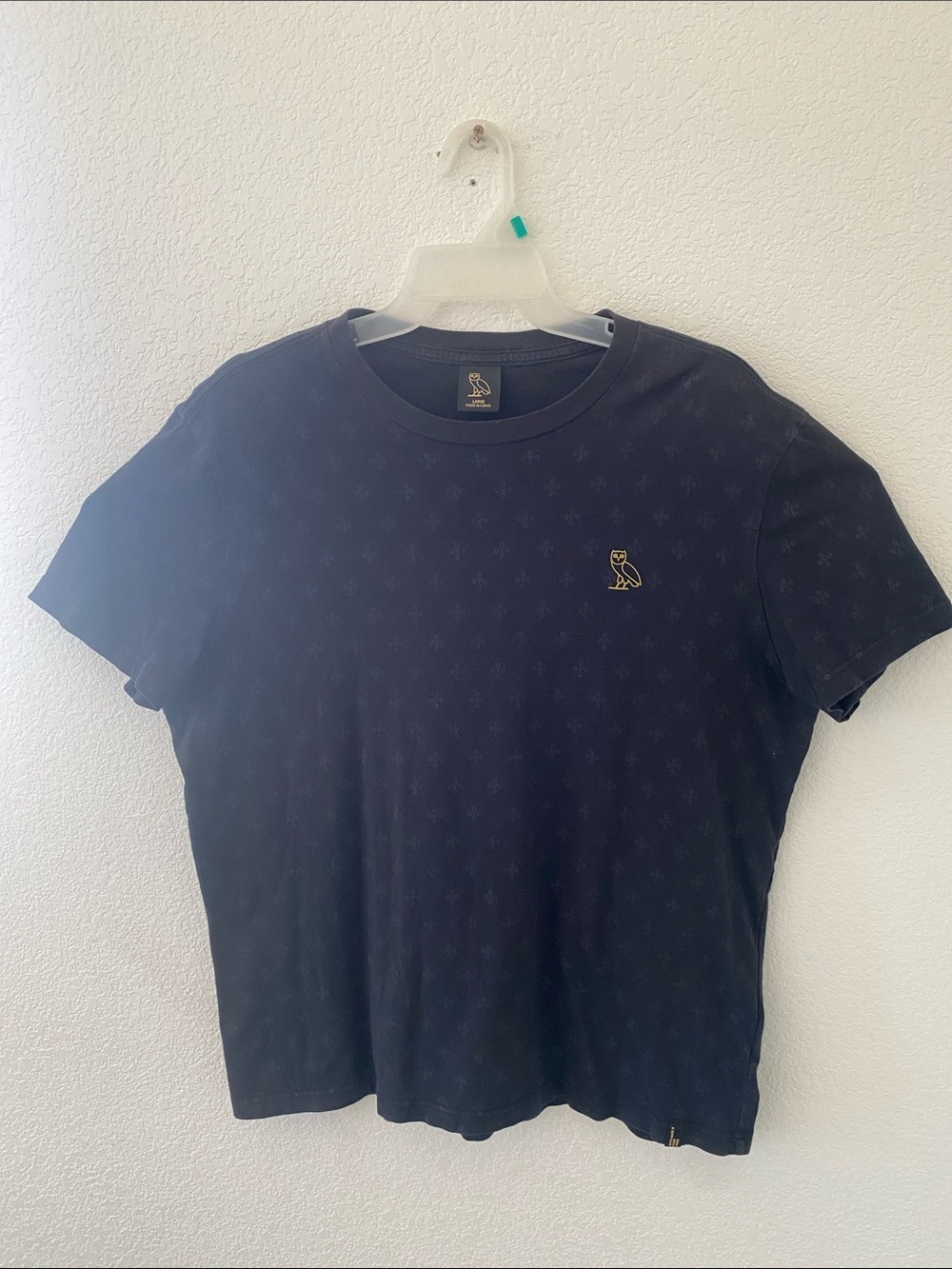OVO Men's Black Short Sleeve Tee with Overall Monogram Print Size L
